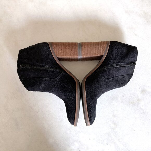 NWOT! New Lucky Brand Pellyon black suede ankle boot, brown chunky stacked heel - Picture 7 of 9